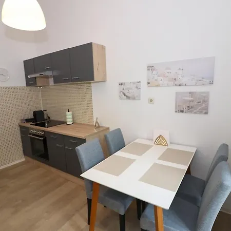 Altbauwohnung *