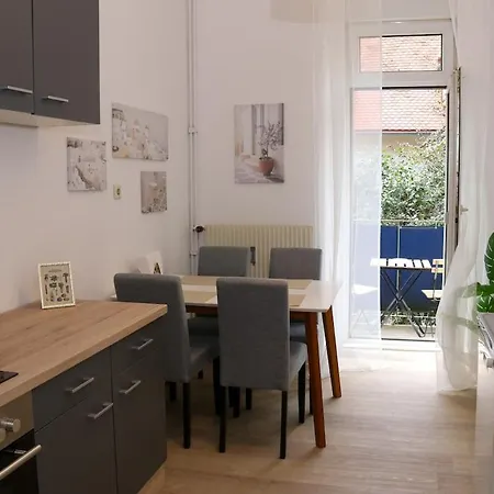 Altbauwohnung * Graz