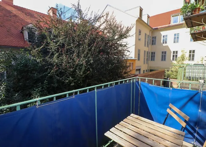 Altbauwohnung Apartman *